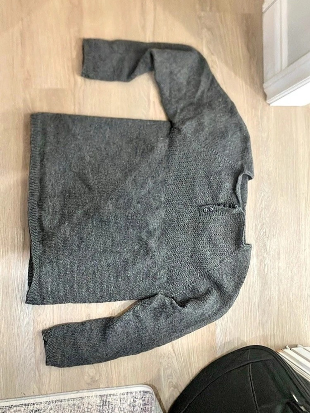 Men’s Gray Hand Knit Button Neck Sweater Like New. 100% wool. Size L
